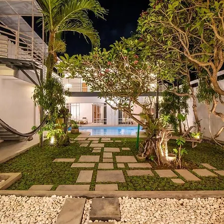 Villa Kikou 4 Bdr Center Berawa
