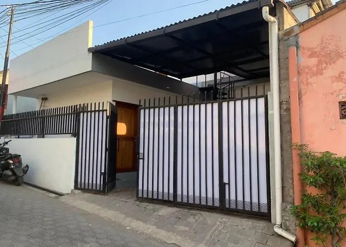 Modern 4bdr With Patio & Private Pool Berawa Canggu
